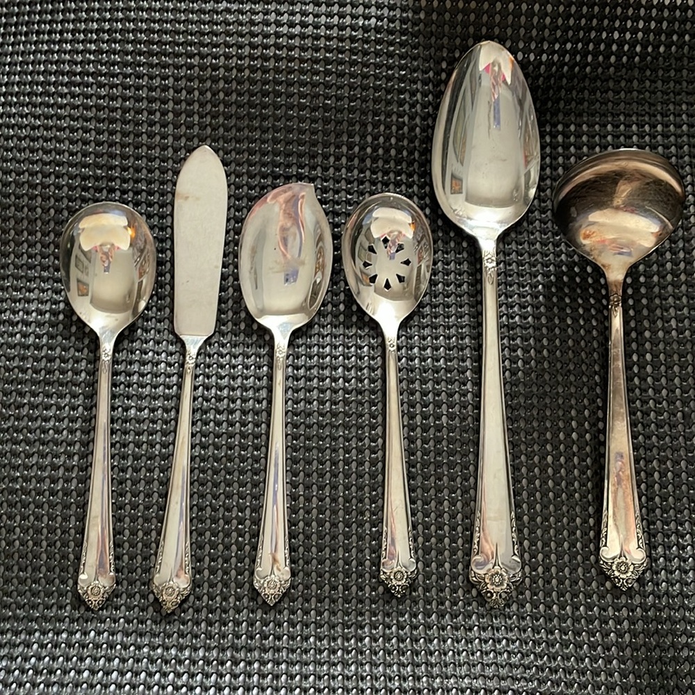 Vintage Rogers & Bros. Set of 6 miscellaneous serving utensils.